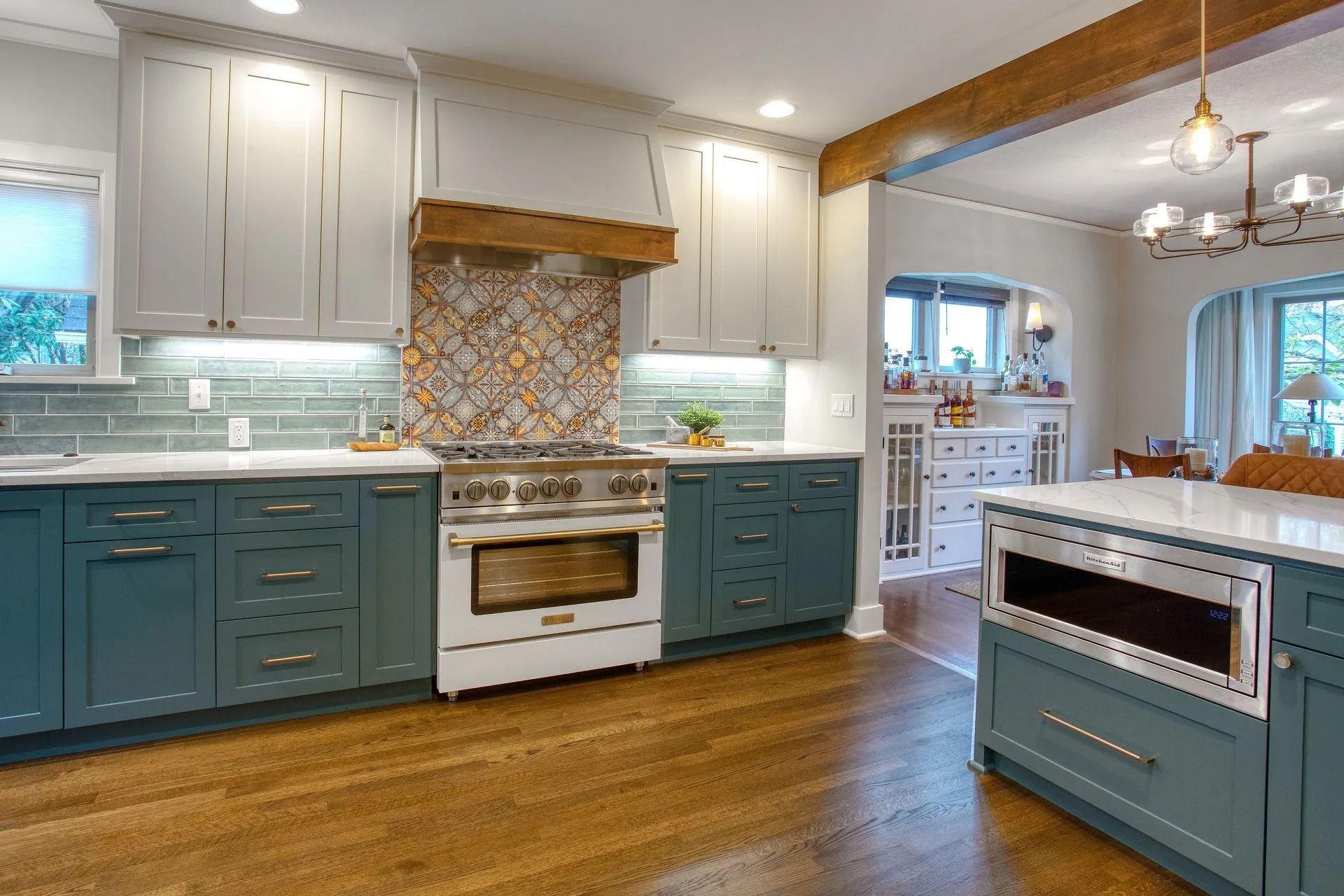 Elegant kitchen with island