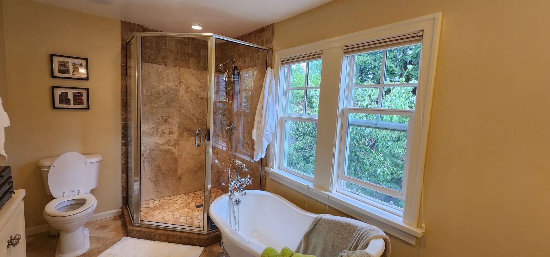 Elegant bathroom with clawfoot tub