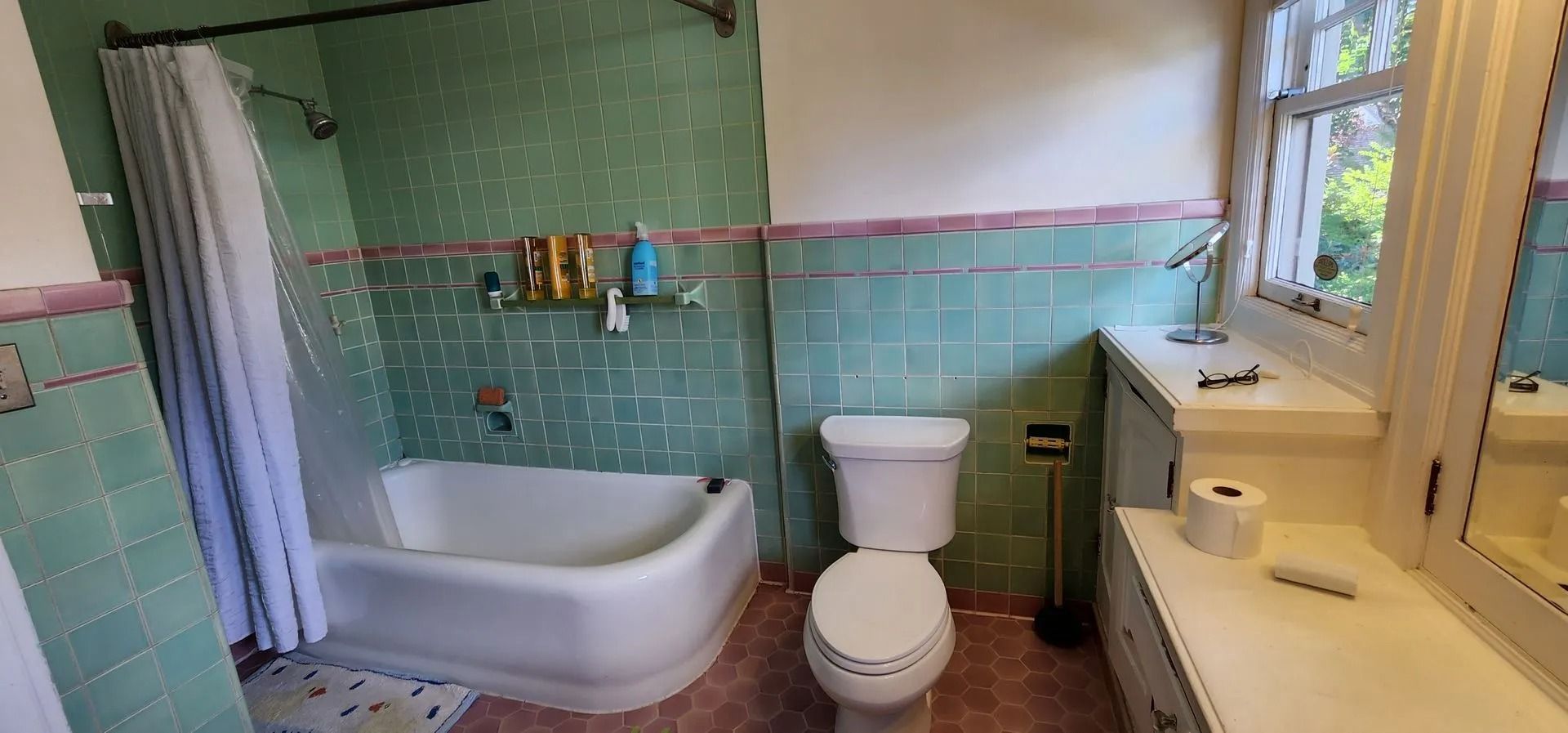 Classic bathroom with bathtub and window
