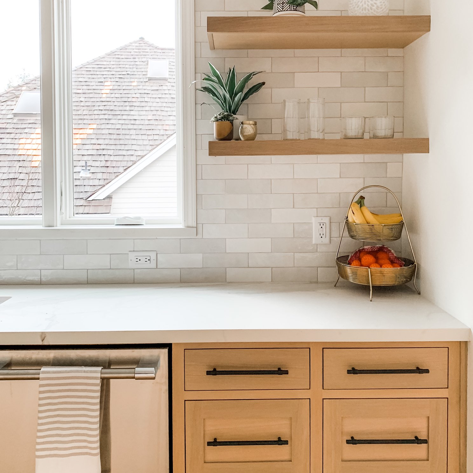 Modern kitchen countertop with fruit basket